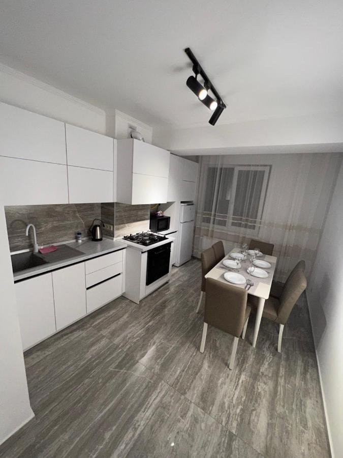 Luxrent Apartamento Chisinau Exterior foto